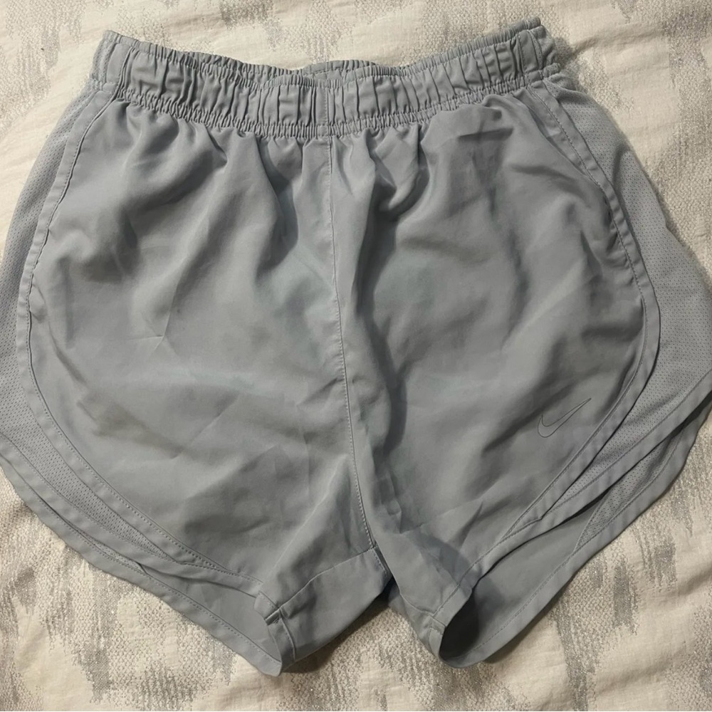 Nike Light Gray Dri-FIT Athletic running Shorts Women’s XS